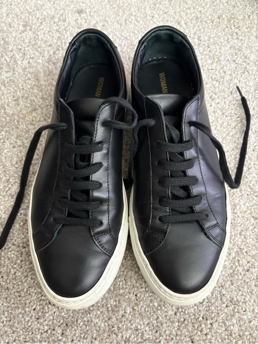Common Projects Black Leather Low-Top Sneakers with White Sole